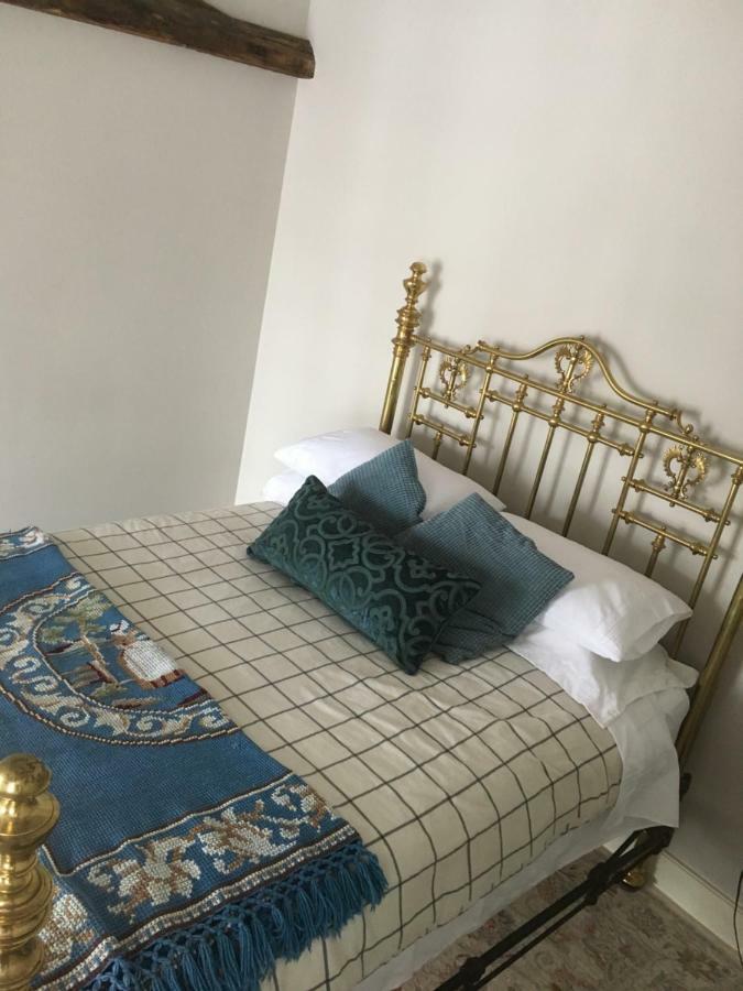 The Carriage House Flat - Downtown Paris Canada ภายนอก รูปภาพ
